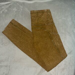 NWOT Lululemon leggings size 2